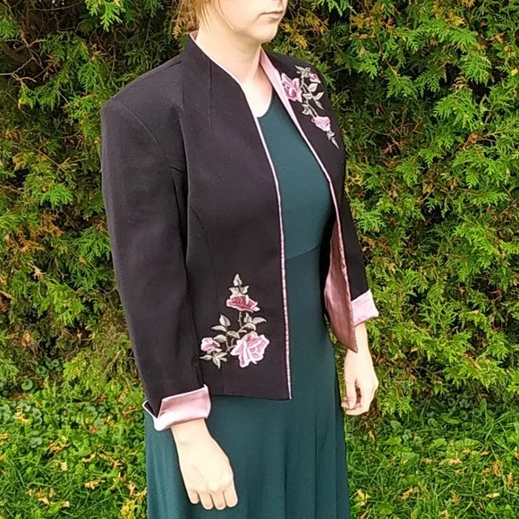 Unique Embroidered Rose Blazer - Picture 2 of 16